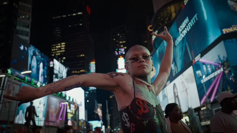 Film: 10s Across the Borders