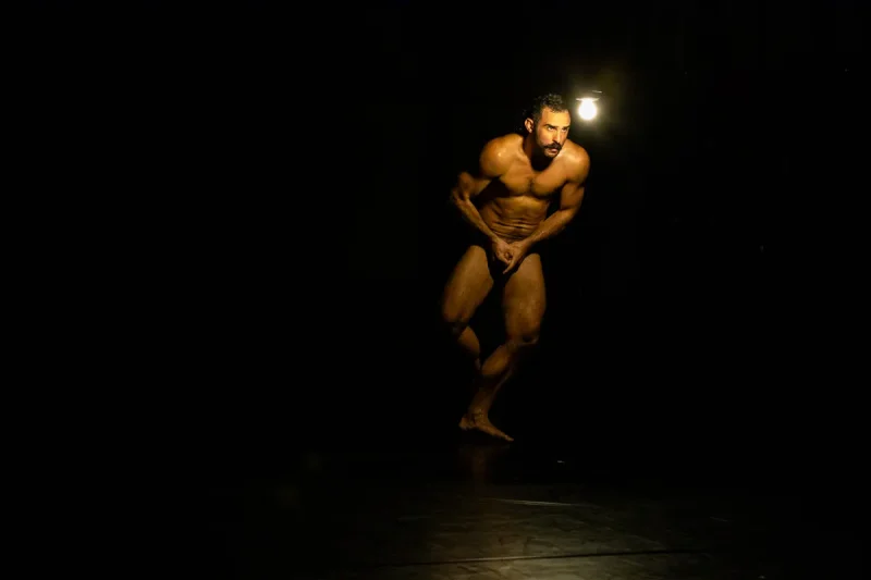 A Pelo - Fernando Troya