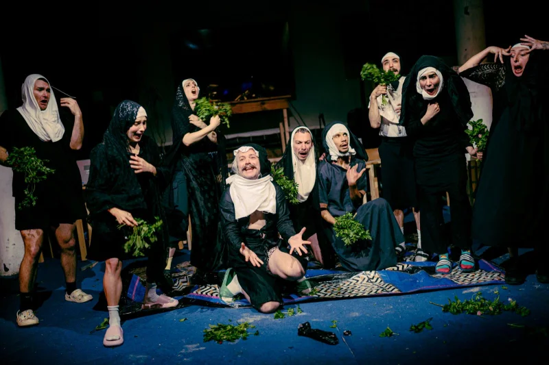 Simon Van Schuylenbergh / KWP: Dark Habits